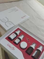 -苗方清颜专业祛痘·皮肤管理