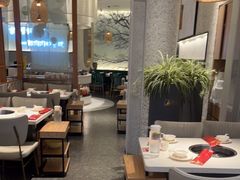 -三人行骨头王火锅(长寿店)