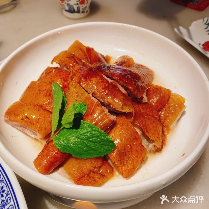 莞府家宴·东莞菜(市民服务中心店)脆皮烧鹅图片