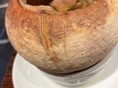 椰皇炖乌鸡汤-陈鹏鹏潮汕菜(欢乐海岸 海边景观店)