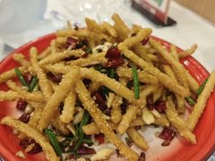 -江城燕子大排档(江汉路步行街店)