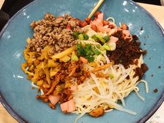 贵州肉臊拌面-贵凤凰贵州米粉(五道口店)
