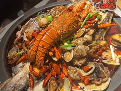 -鸣记脆皮烤鱼·海鲜烤鱼(三八广场店)