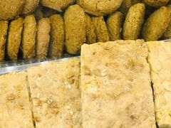 杏仁排-红房子西点(汇联商厦天钥桥路店)