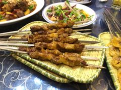 -乡村馕坑肉·烧烤·新疆菜·本地人更爱吃(阿勒泰首店)