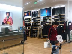 -优衣库(上海颛桥万达广场店)