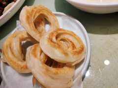 老济南油旋-明湖小楼·鲁菜·济南菜(大明湖店)