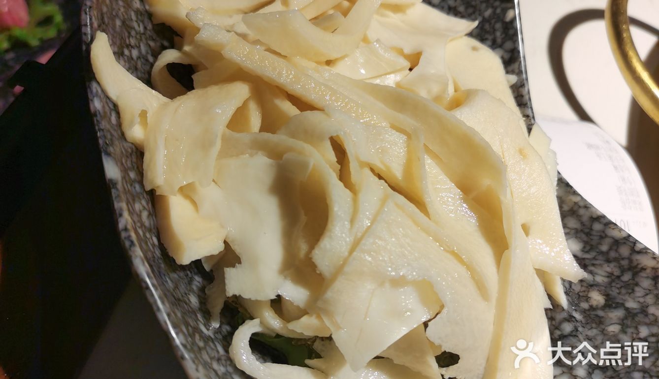 这家店的生意真是火爆透了，除非特别早到
