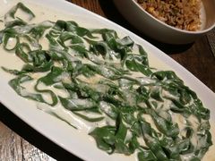 招牌手工菠菜面-喜洲吧·江畔老船厂·庭院餐厅(喜临院店)