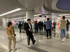 -新百广场(地铁站)