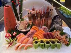 -鼎泰亨·海鲜牛肉餐厅(滨江店)