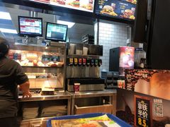 -汉堡王(下沙银泰店)