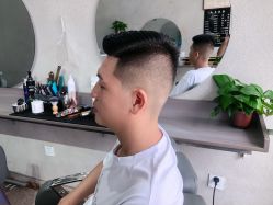 -贝勒爷专业男发