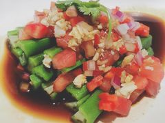 番茄酸辣秋葵-云海肴·汽锅鸡·云南菜(美罗城店)