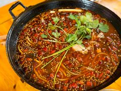 -鸿顺老铁锅美蛙鱼府(解放碑店)