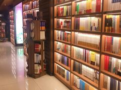 -新华书店(沙坪坝书城店)