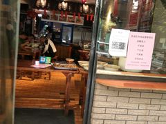 门面-爆炸头阿姨小四川正宗川味小吃(无任何分店)