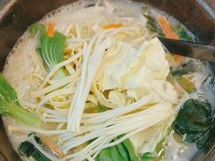 -灵芝妹子米线(瓦房店新玛特店)