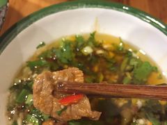 -拈签一笑黄牛肉辣卤串串