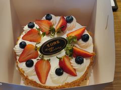 -上海滴水湖皇冠假日酒店