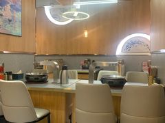 大堂-围炉肉舍•炭烤活鳗•丹东海鲜烤肉(步行街店)