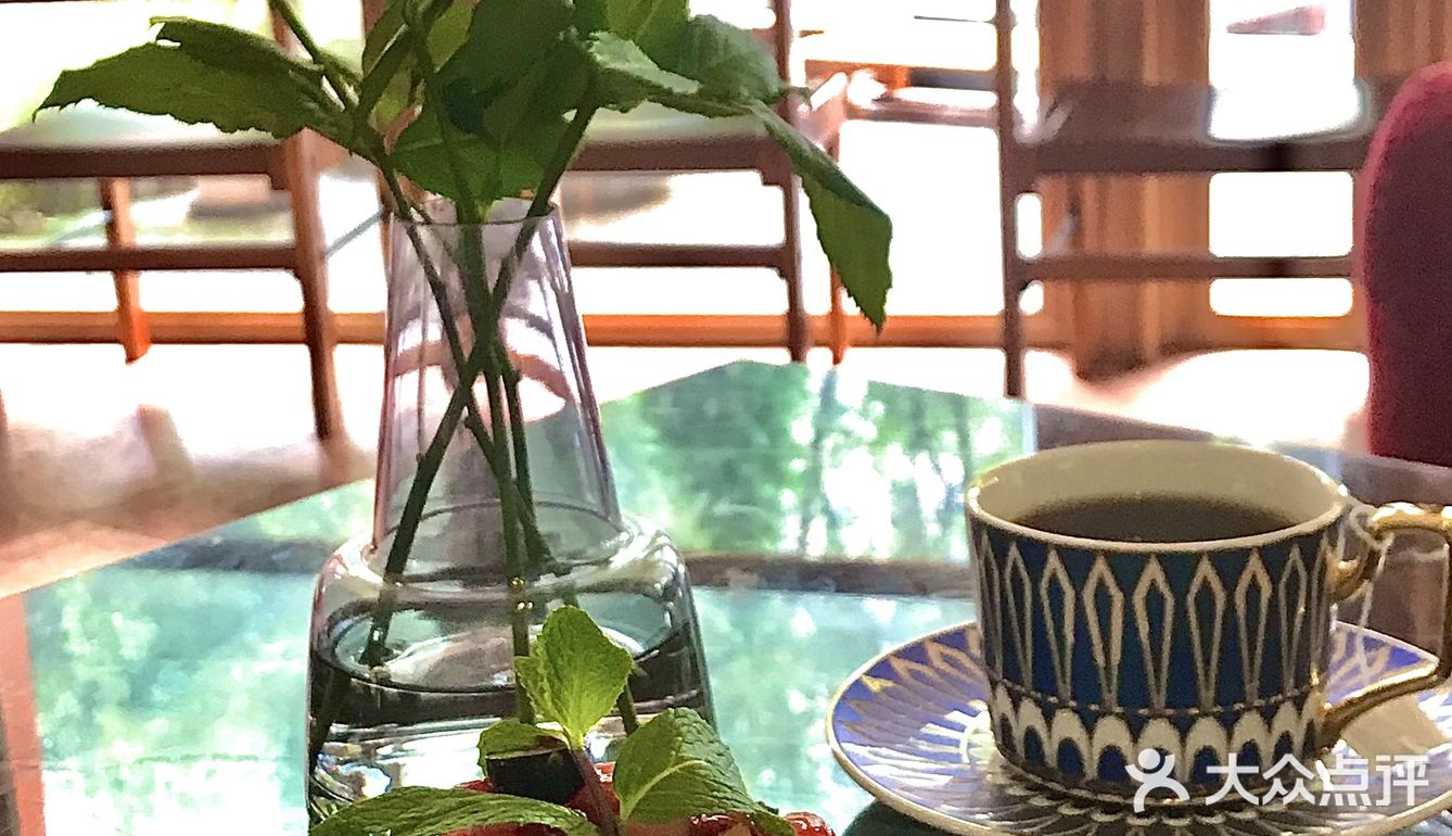 谁能想到  在这家西餐厅里看大头儿子！