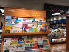 -西西弗书店&矢量咖啡(凯德晶萃广场店)