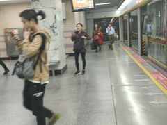 -烈士陵园(地铁站)