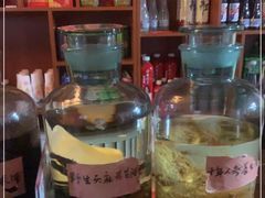 -果松木炭酸菜铜火锅·外婆参鸡汤