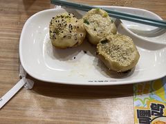 -小杨生煎(金山百联购物中心3楼店)