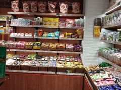 零售区-来伊份(前进西路万象汇店)