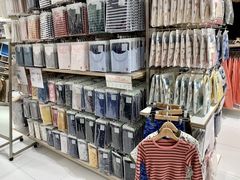 -优衣库(北京万柳华联购物中心店)