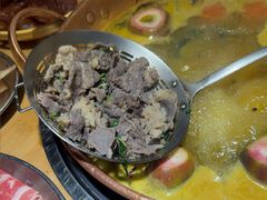 -洱火云南酸菜牛肉火锅(石景山当代商城店)