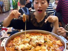 -亲昵春川鸡排(韩国美食街店)