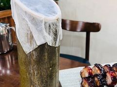 -胡须哥网红竹筒菜