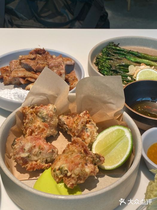 胡麻(静安嘉里店)傣味炸鸡图片