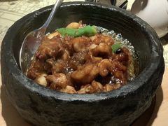 石锅杭椒牛蛙-桂满陇天书(南京德基旗舰店)