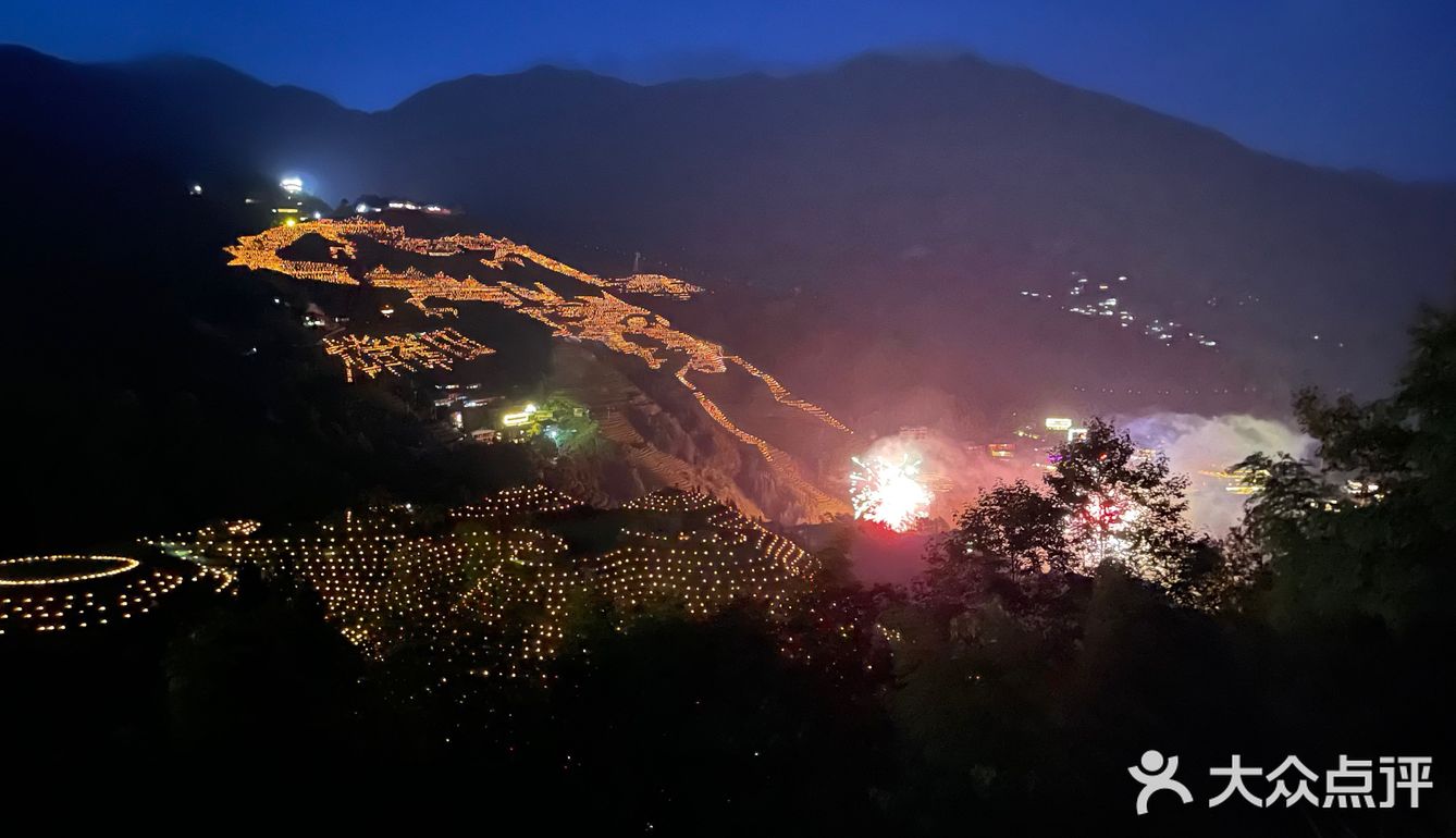 饮住香浓噶咖啡，食下地道噶桂林米粉真系爽爆