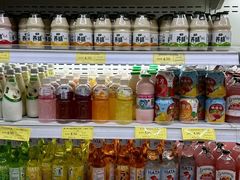 -黄五箱进口网红仓(金沙滩啤酒城店)