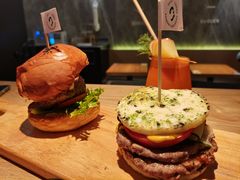 芝心手打牛肉堡-龙治汉堡(中华城店)