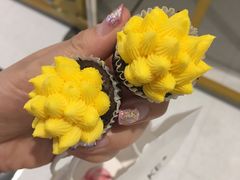芝士口味的mini杯子蛋糕-BONCAKE裱花蛋糕(万象汇店)