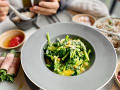 豌豆黄浸豌豆尖-半山腰·云南菜(侨福芳草地店)