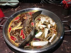 菌香鸳鸯锅-晓宇重庆火锅(赛格国际购物中心店)