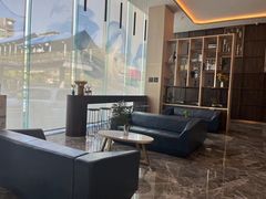 -深圳龙华大浪商业中心亚朵X酒店