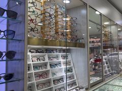 -朱师傅眼镜·蔡司·依视路·尼康(市先进店)