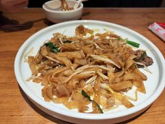 干炒牛河-粤仔湾砂锅粥(广益哥伦布店)