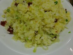 生菜丝腊肠炒饭-莅香岛港式餐厅(滨江道店)