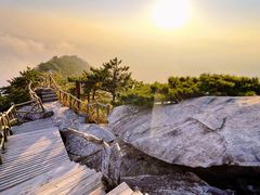 -罗田薄刀峰风景区