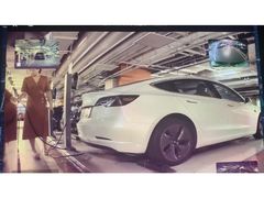 -TESLA 特斯拉(上海太古汇体验店)