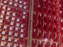 -恒一珠宝·回收黄金钻石奢侈品(灵岩南路店)